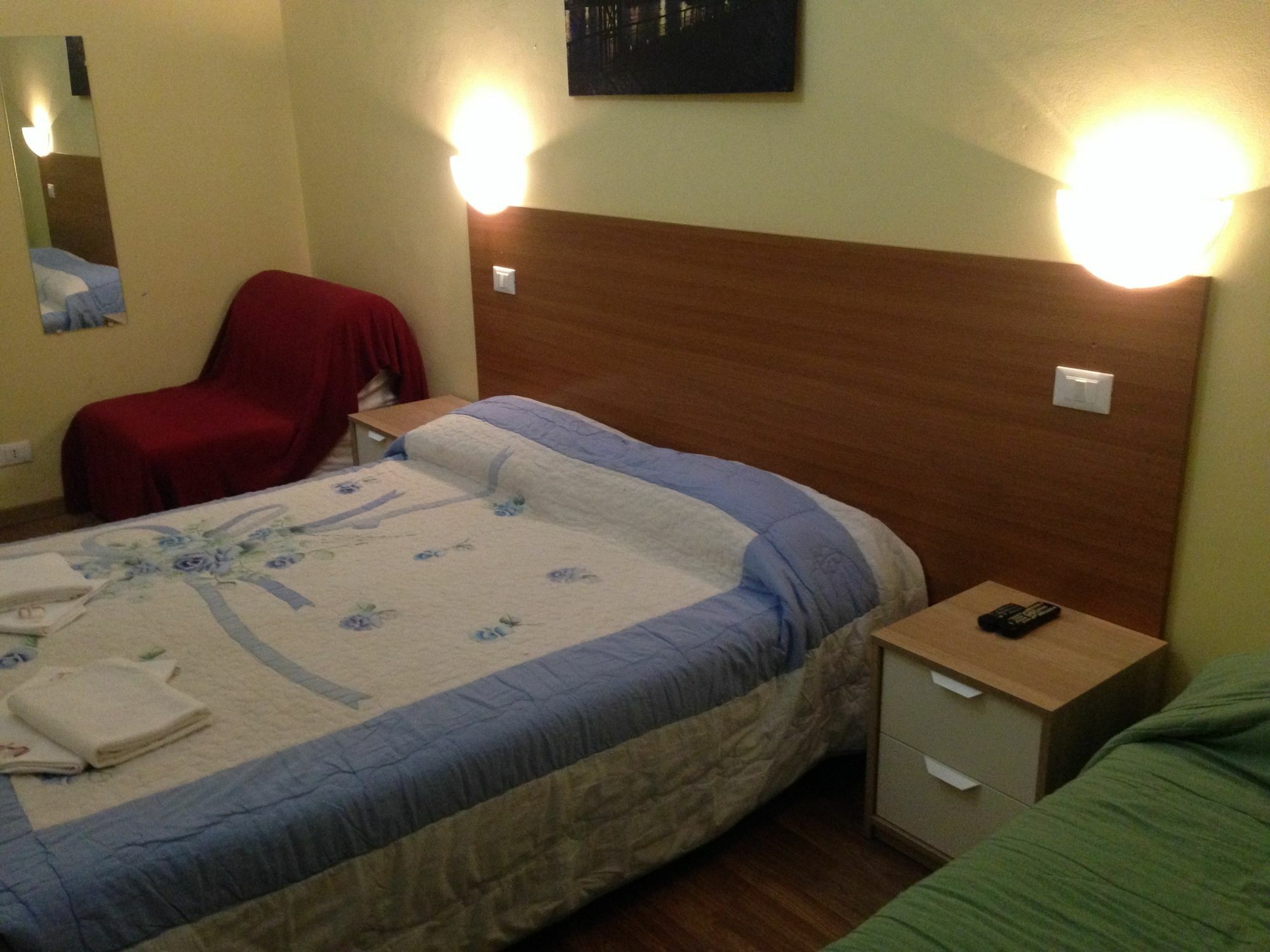 Dixi Bird Guesthouse Рим Экстерьер фото